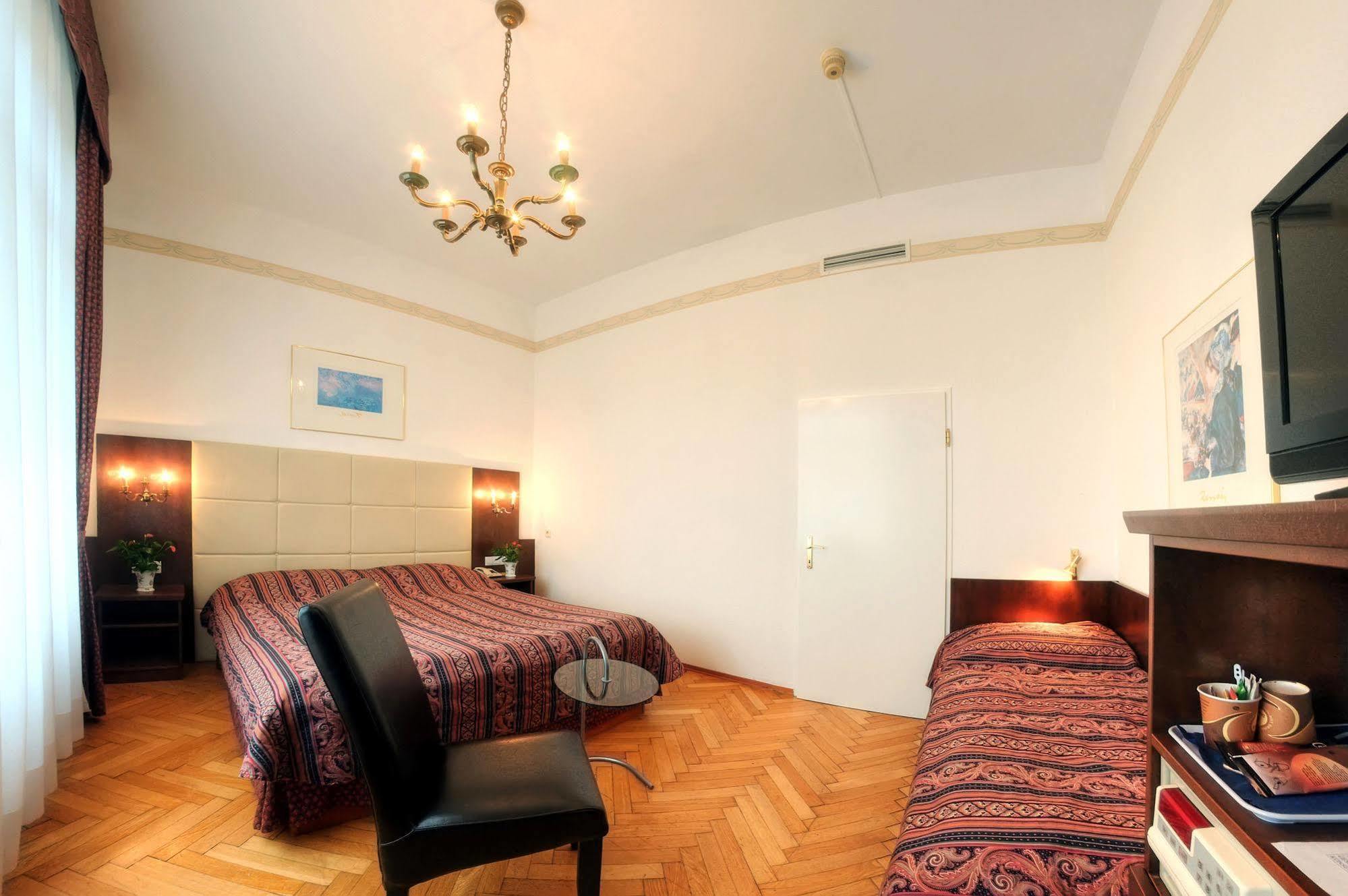 Carlton Opera Hotell Wien Eksteriør bilde